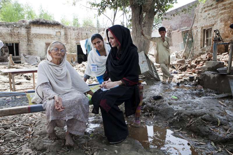 انجلینا جولی کے پاکستانی حکمرانوں کے بارے شرمناک خیالات